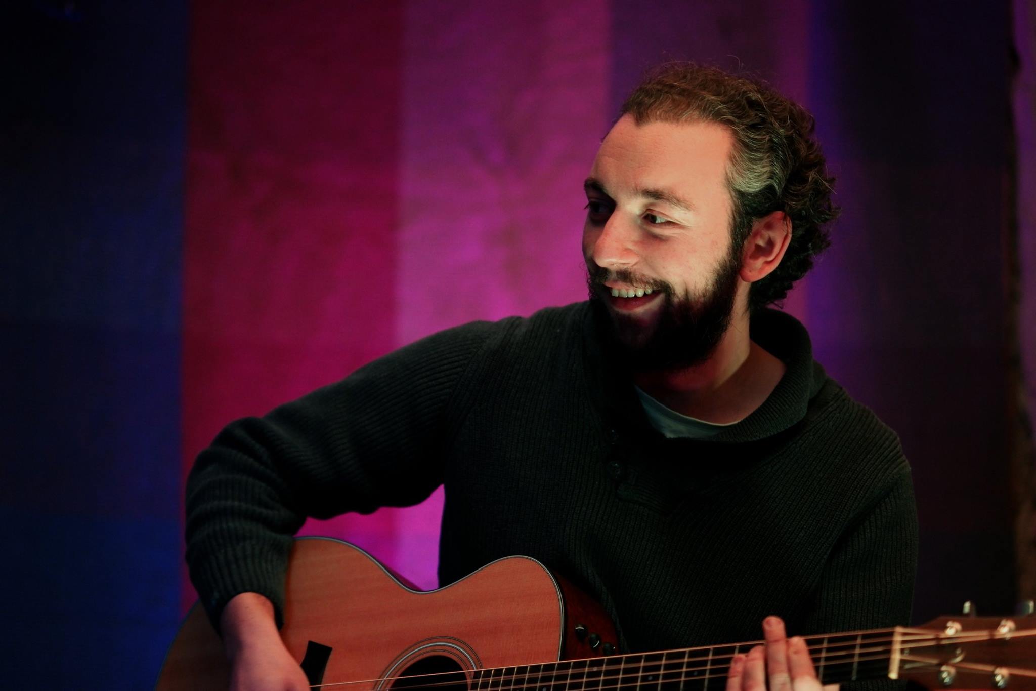 Daniel Backfisch: Gitarre (Foto: Jens Fiedler/Fotografiedler)